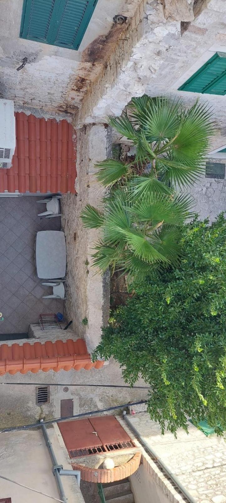 Torriano Holiday House Σίμπενικ Εξωτερικό φωτογραφία